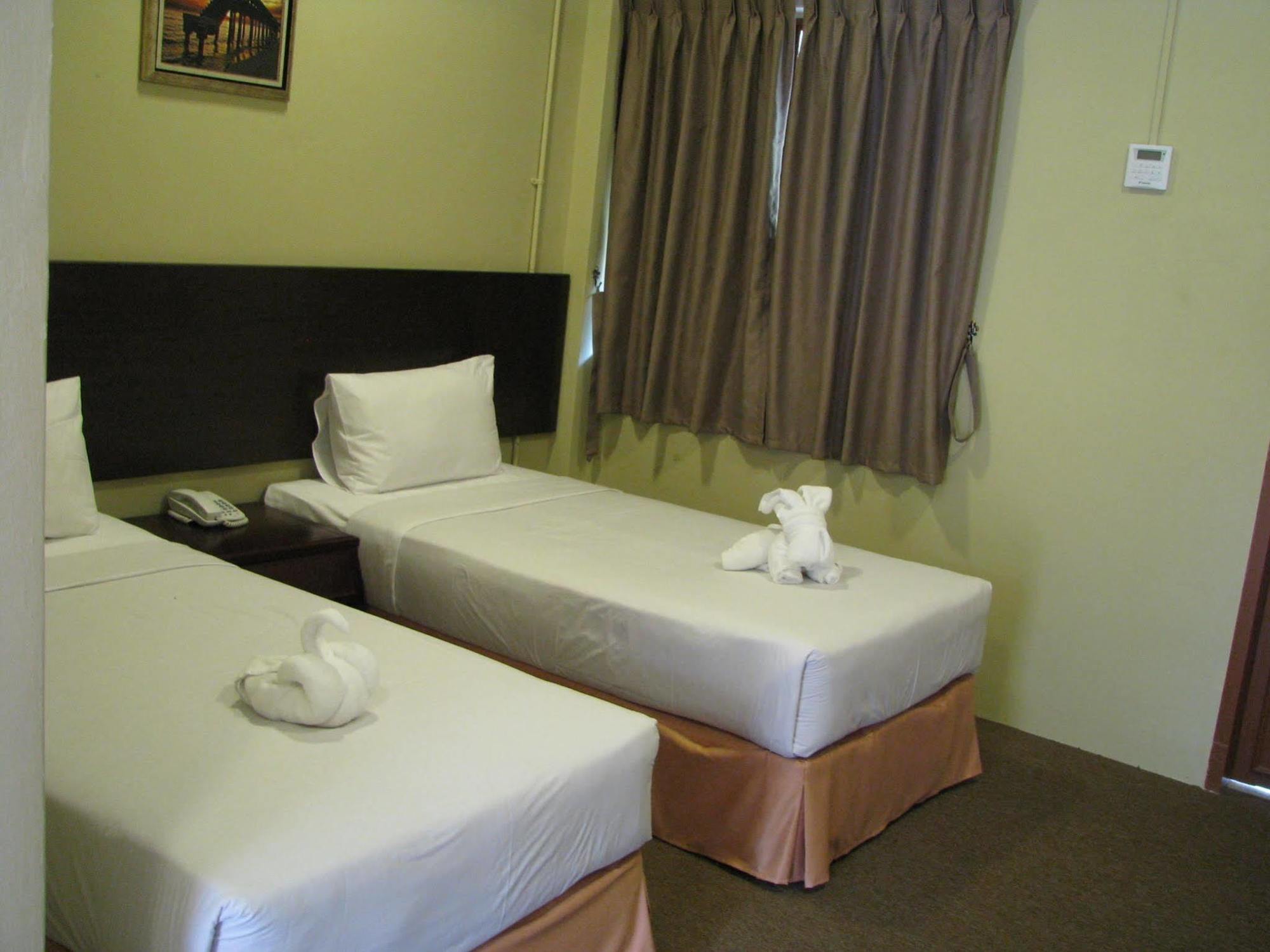 Mersing Merlin Inn מראה חיצוני תמונה