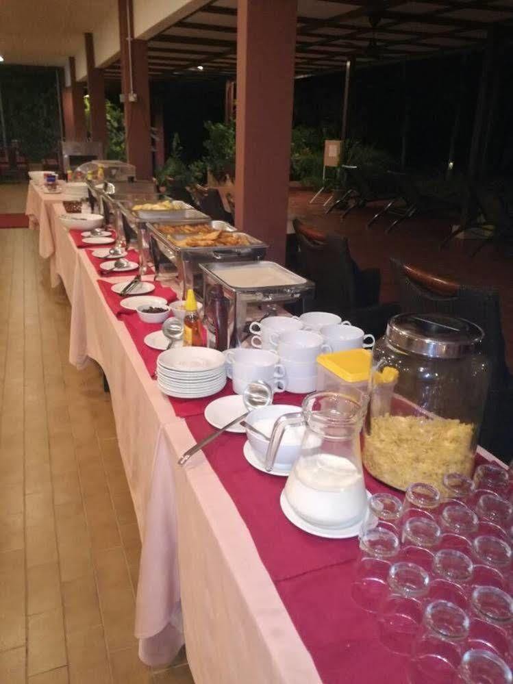 Mersing Merlin Inn מראה חיצוני תמונה