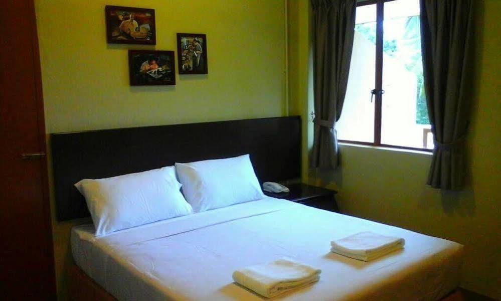 Mersing Merlin Inn מראה חיצוני תמונה
