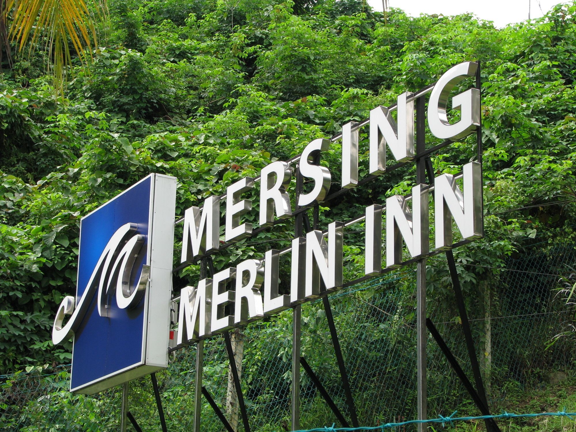 Mersing Merlin Inn מראה חיצוני תמונה