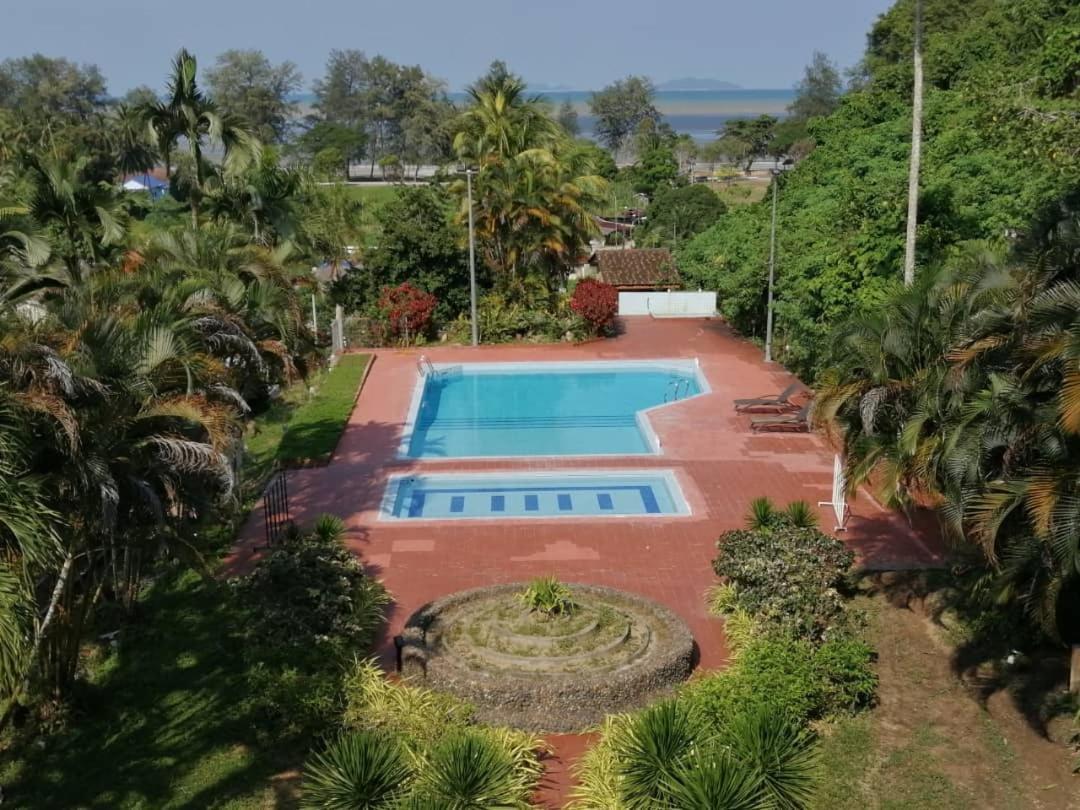 Mersing Merlin Inn מראה חיצוני תמונה